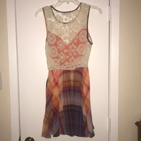 Dress - Picture 4 of 4